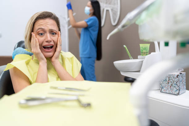 Best Emergency Dentist for Knocked-Out Tooth in Bartonvle, IL